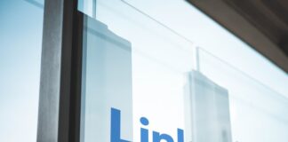 LinkedIn dla firm to świetny pomysł, jeśli chcesz przyciągnąć do swojej firmy nowych pracowników.