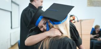 Czy absolwent prawa jest prawnikiem?