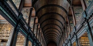 Na jakie uczelnię najtrudniej się dostać?