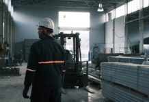 Czym napędzane są wózki widłowe z silnikiem spalinowym